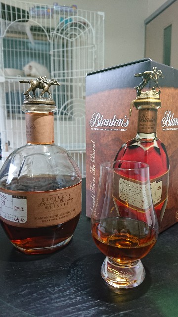 ブラントン ストレートフロムザバレル ウイスキー 700ml Blanton 楽天市場】ブラントン ストレート フロム ザ バレル 並行 箱付
