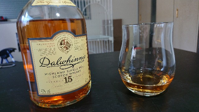 白州に似てる？】ダルウィニー15年をレビュー！【蜂蜜と森の香り
