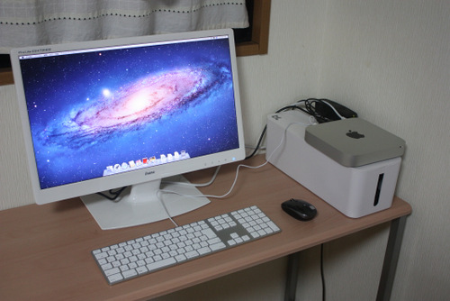 Mac mini server 2011 純正キーボード付き Mac mini server 2011 純正キーボード付き