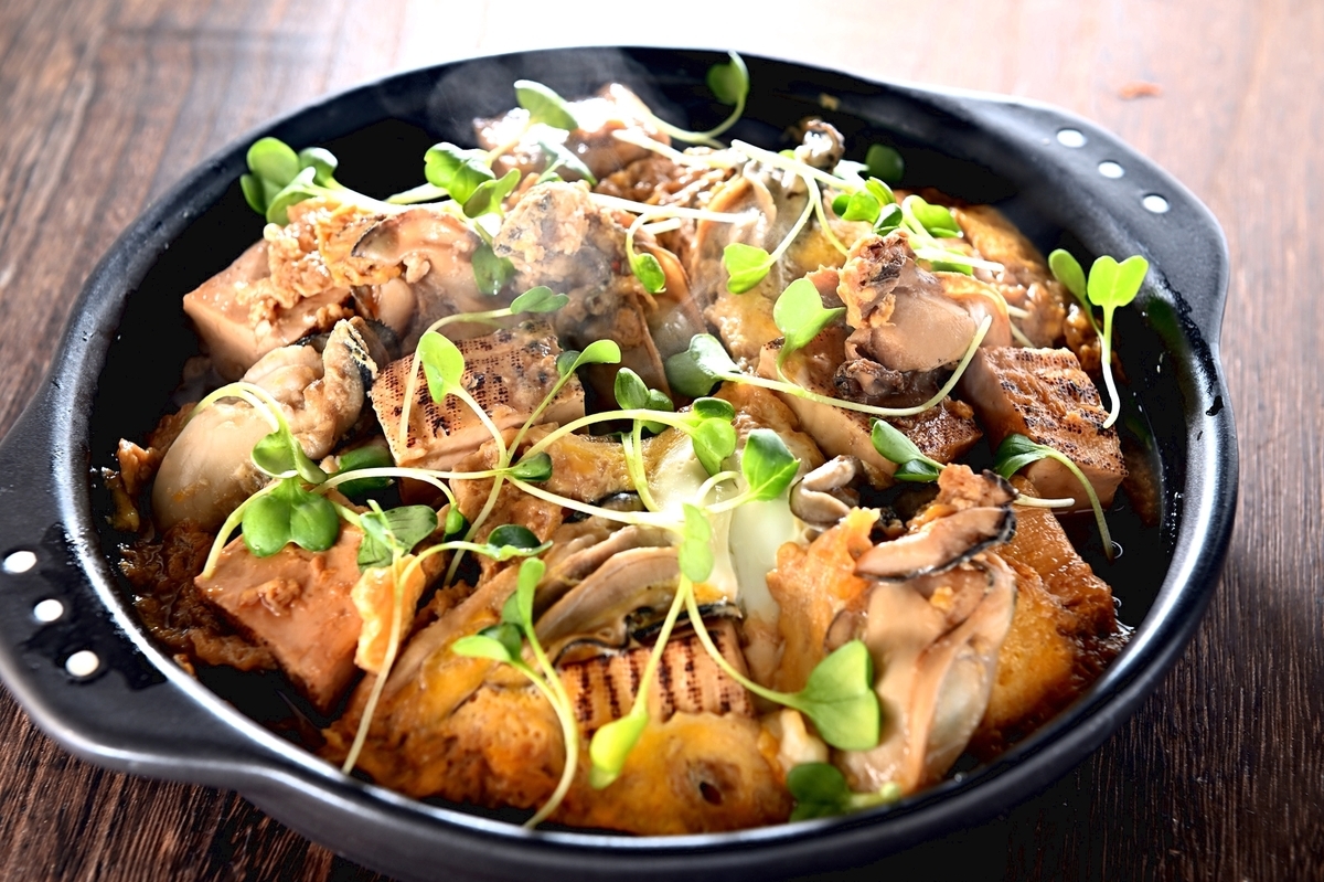 牡蠣の濃ゆいエキスを卵がふんわり受け止める 牡蠣と焼き豆腐の卵とじ が家にある調味料で美味しくできた 魚屋三代目 メシ通 ホットペッパーグルメ 牡蠣の濃ゆいエキスを卵がふんわり受け止める 牡蠣と焼き豆腐の卵とじ が家にある調味料で美味しくできた 魚屋三代目 メシ通 ホットペッパーグルメ