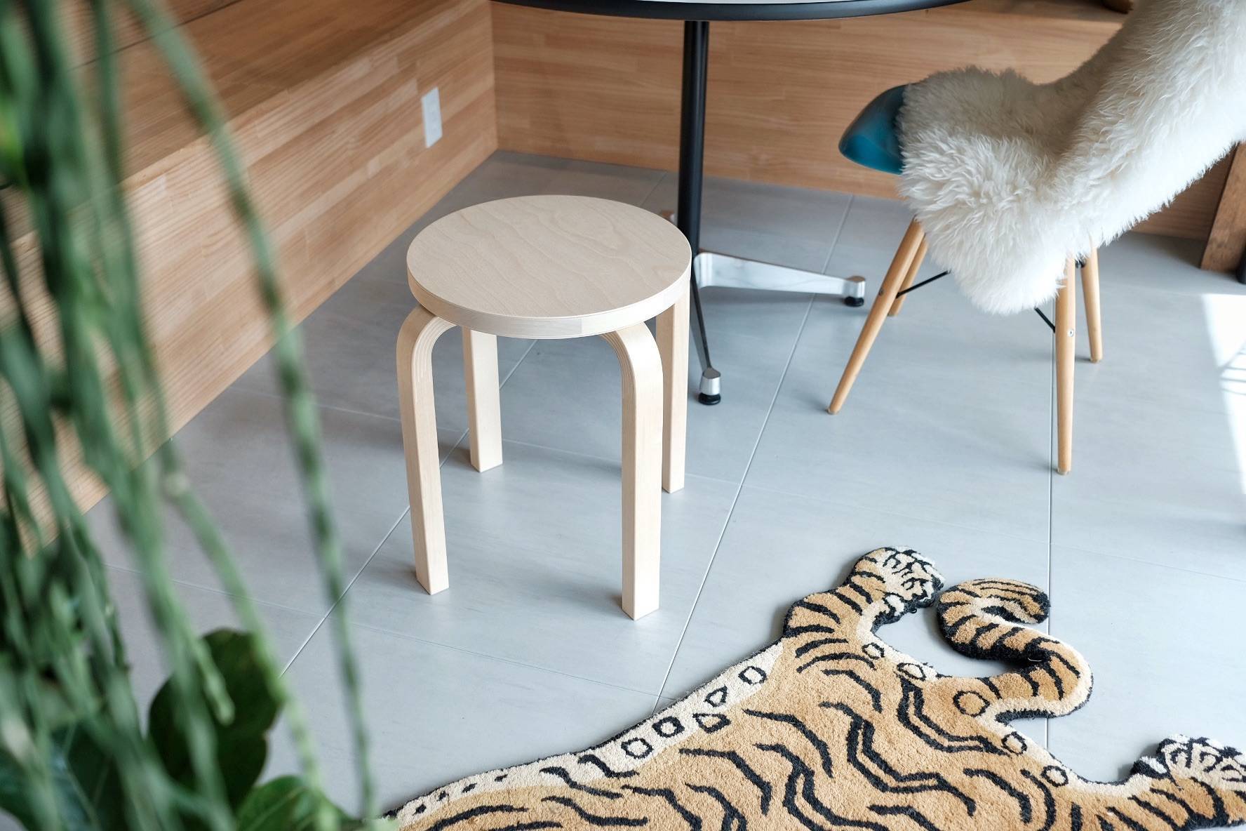 名作スツール〈Vitra エレファントスツール〉と〈Artek Stool