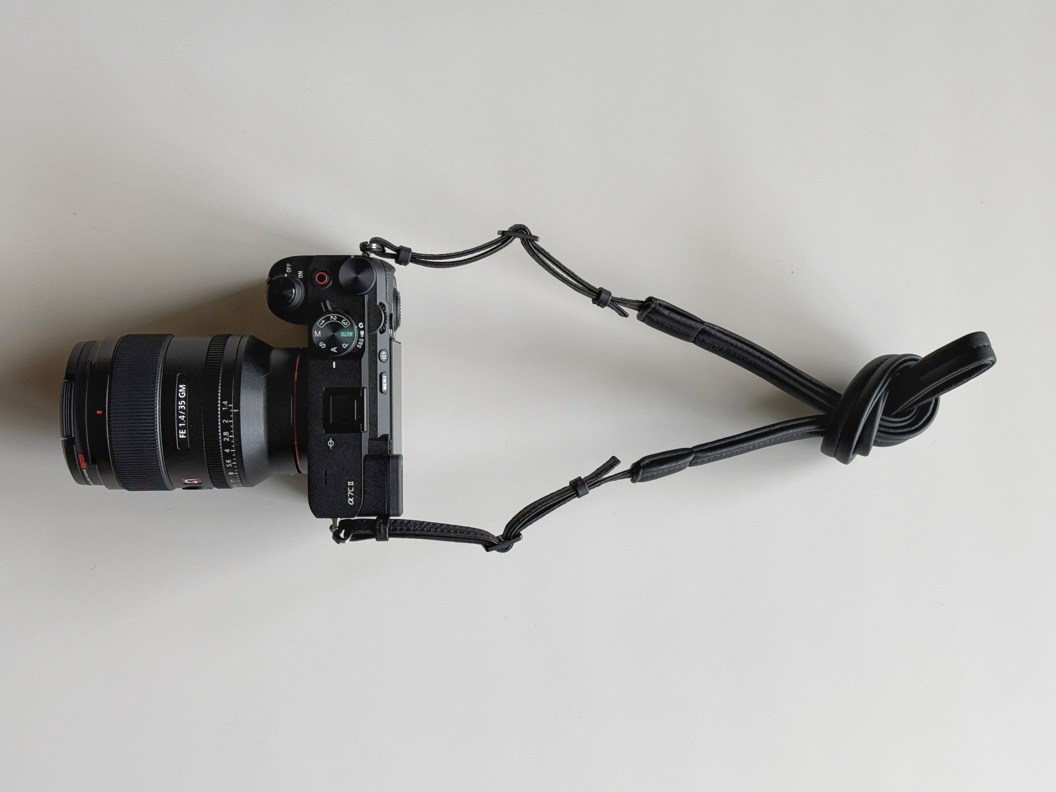 objcts.ioの〈エッセンシャルカメラストラップ〉を買いました objcts.ioの〈エッセンシャルカメラストラップ〉を買いました