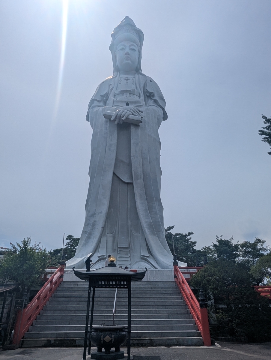 清らかな心を持ち慈悲と安らぎを与え続ける 高崎白衣大観音 - 旅行
