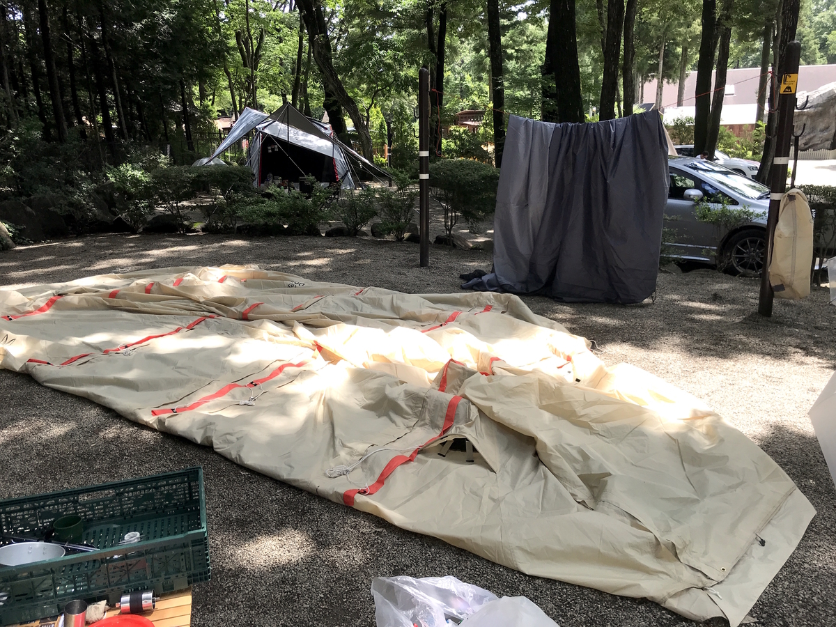 カマボコテント2乾燥方法全体を広げる
