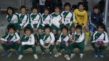 12/13八王子愛宕FC15周年記念6年生大会優勝(6年生)
