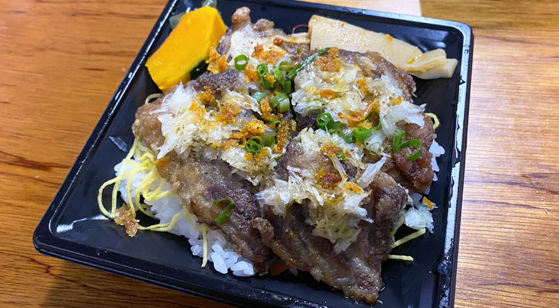 どんぶりゲッター 葵区のガッツリ肉 海鮮丼テイクアウト専門店 静岡市観光 グルメブログ みなと町でも桜は咲くら