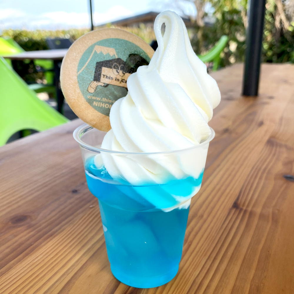 This Is Cafe 日本平店』夢テラス傍のカフェで富士山ソフト