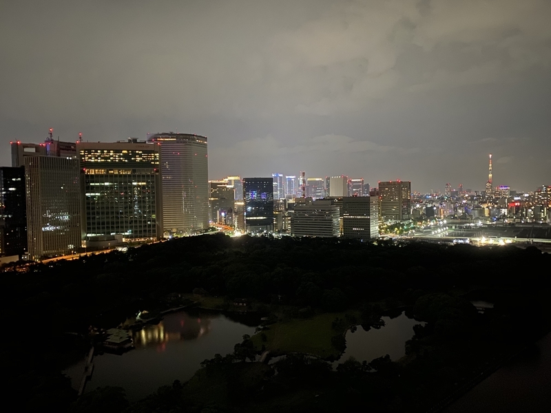 バルコニー夜景