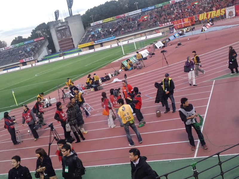 闘莉王パパインタビュー中
