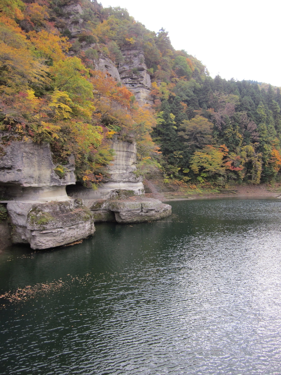 塔のへつりの紅葉 福島県南会津郡下郷町 Random Life Blog
