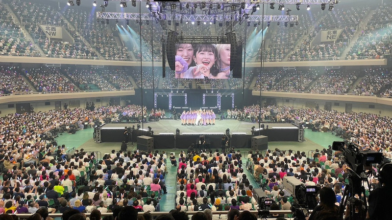 モーニング娘。巨大パネル 森戸知沙希さん卒業から一夜明けて - スマイル0円