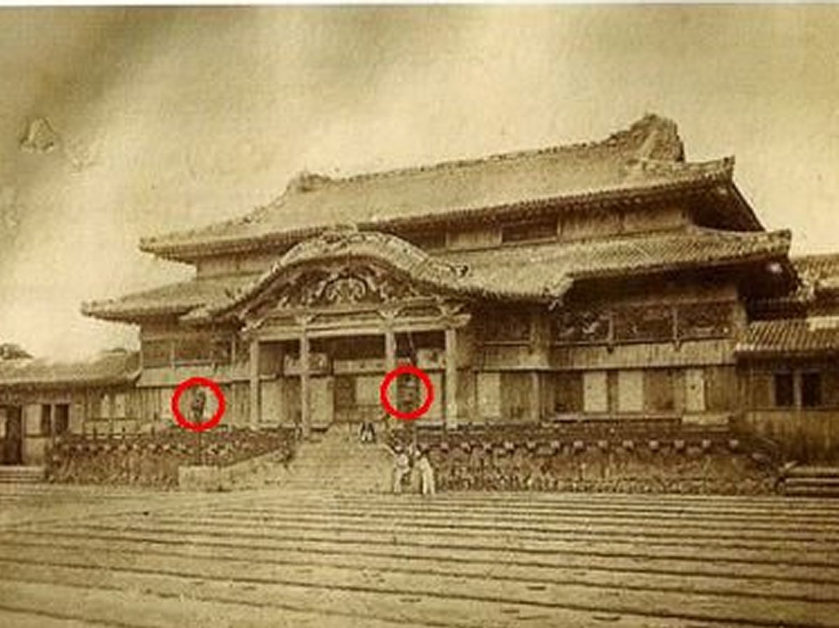 大龍柱、正面向いていた 首里城正殿の最古写真を確認 1877年に