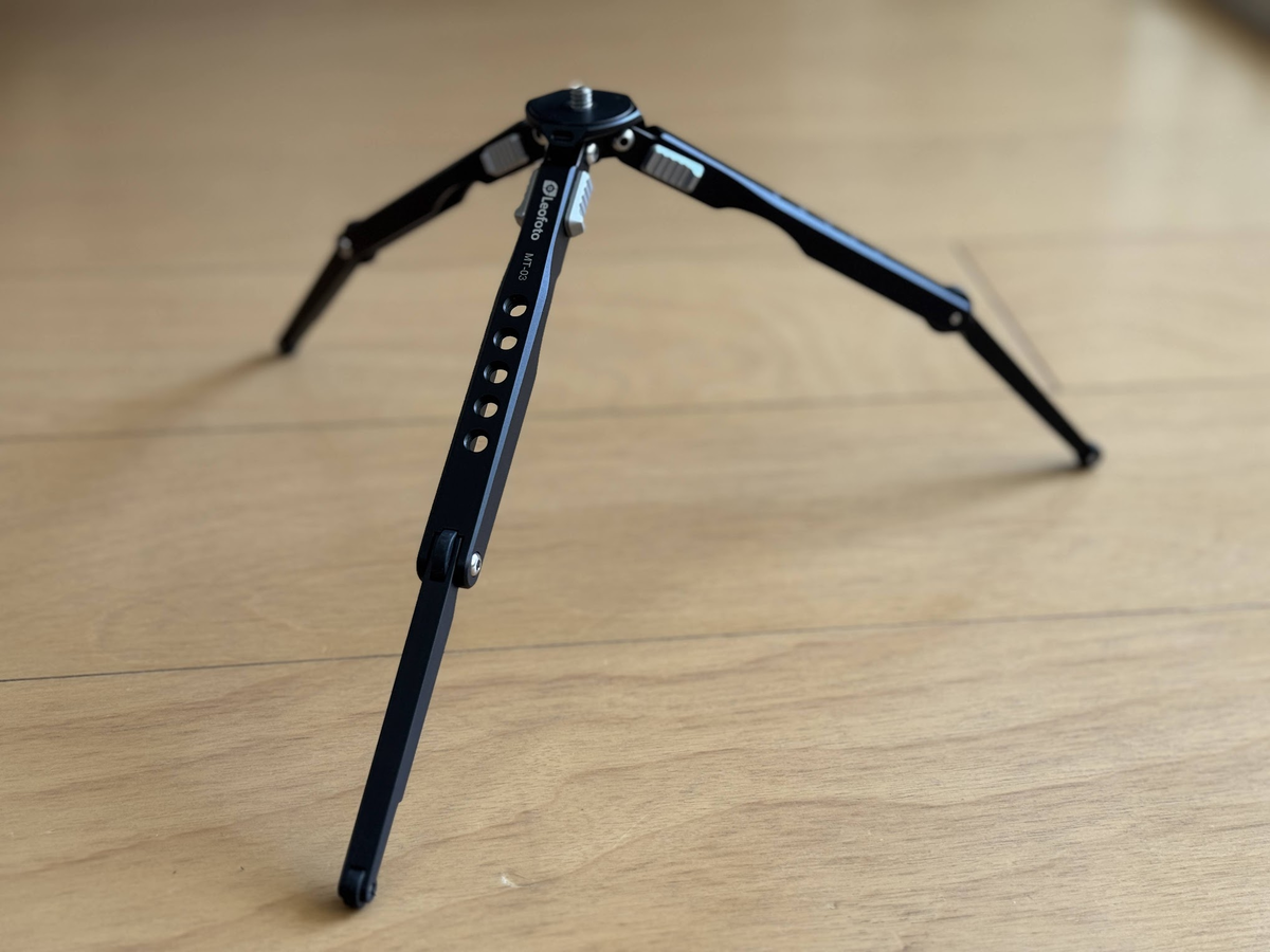 Leofoto MT-03レビュー。夜景も自撮りも物撮りもこなす、小型三脚の
