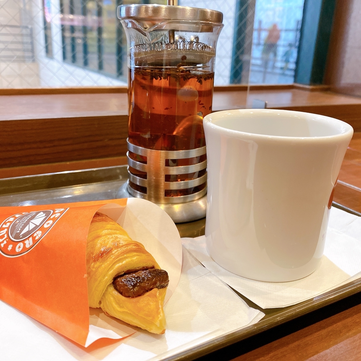 サンマルクカフェのチョコクロと紅茶