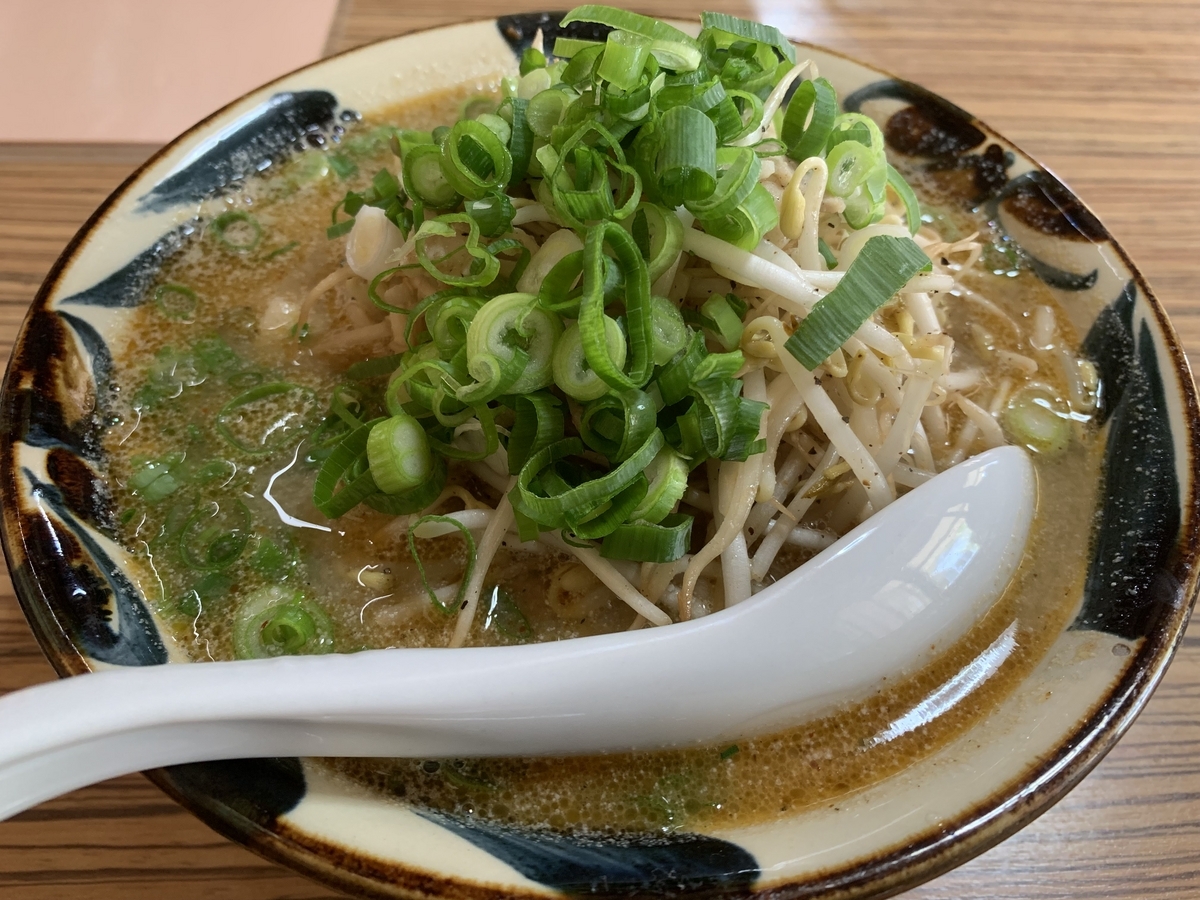 やん小（やんぐゎー） もう一つの「久米島味噌そば」ピリ辛味噌もやし