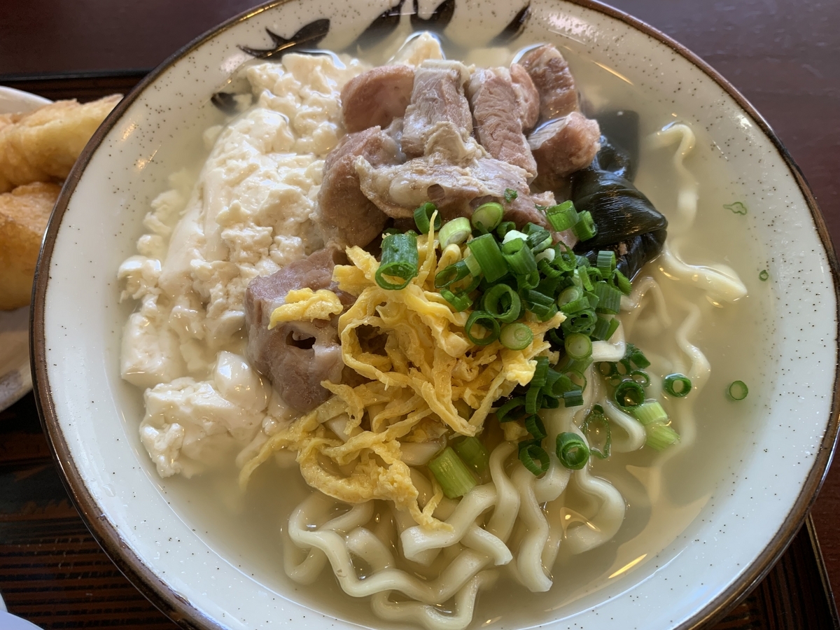 高江洲そば 好物のゆし豆腐そばを - さんぺいの沖縄そば食べ歩き