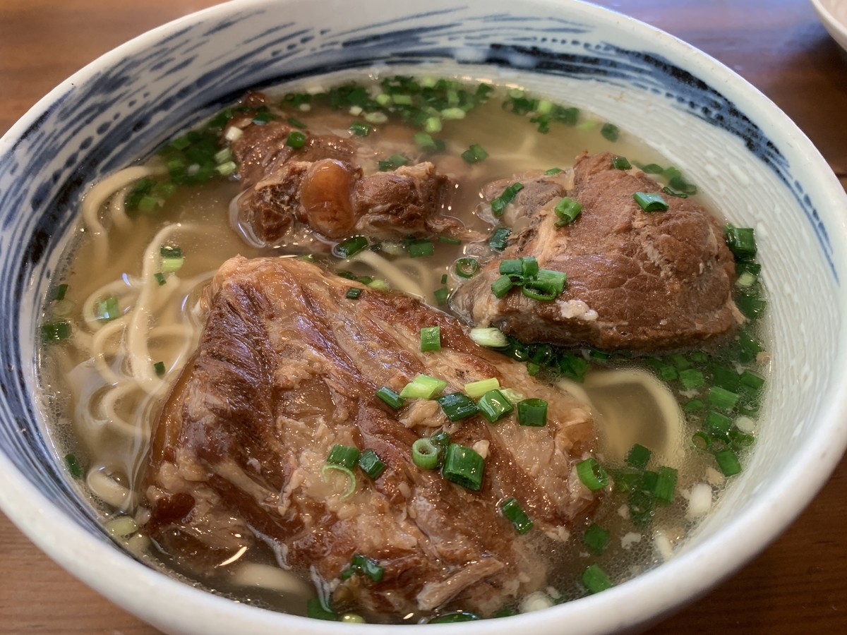 あじゃず 3 ソーキそば - さんぺいの沖縄そば食べ歩き