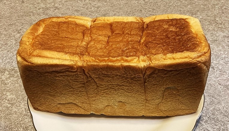 ワンハンドレッド食パン