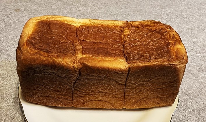 ワンハンドレッド食パン