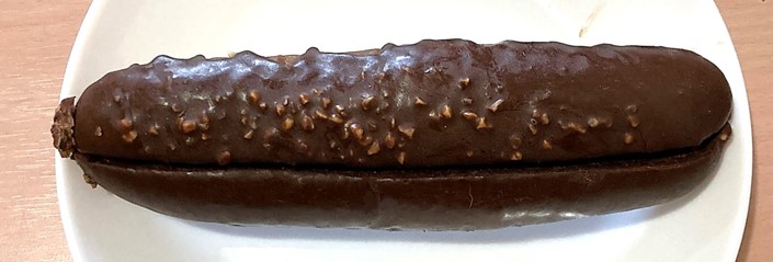小枝みたいなパンとCoCo壱番屋監修のミニカレーパン