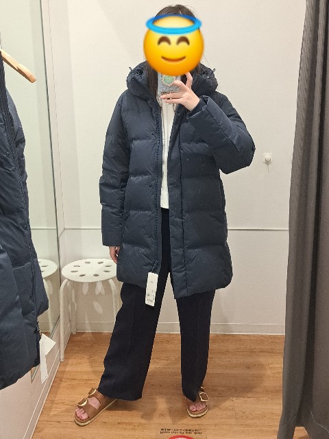 ユニクロ　シームレスダウンジャケットWOMEN サイズS UNIQLO - ユニクロ シームレス ダウンジャケット M ネイビー