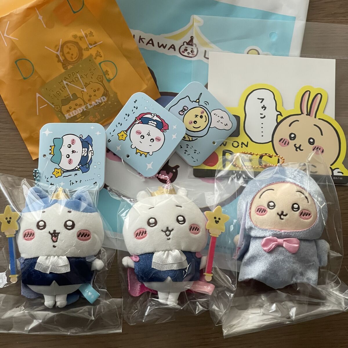 ちいかわ うさぎ ハチワレ バ〜スディッ… ストラップ マスコット 誕生日 明日、5月1日はちいかわとハチワレの誕生日！ちいかわとハチワレ