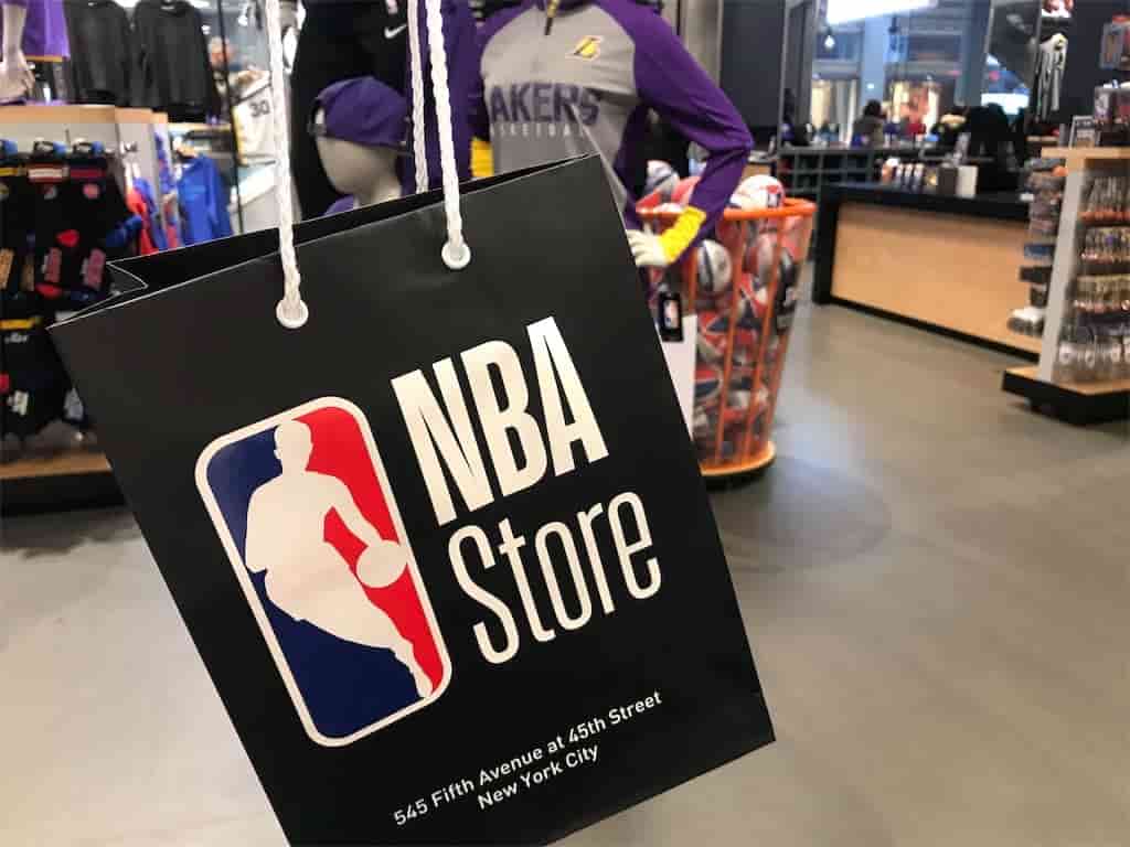 ニューヨーク】バスケファンにお勧め！限定グッズも見つかるNBAストア 