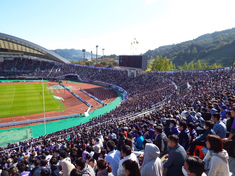 ｻﾝﾌﾚｯﾁｪvs福岡ｱﾋﾞｽﾊﾟのﾎｰﾑ最終試合で森崎浩司が魅せた 感謝 Aozoramugendai