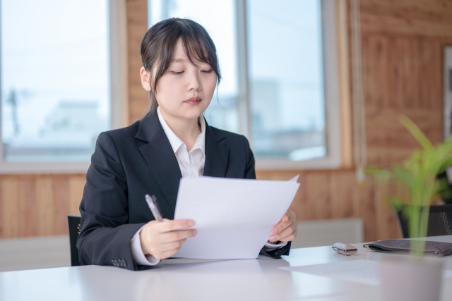 社内・社外での「氏」の使い分け