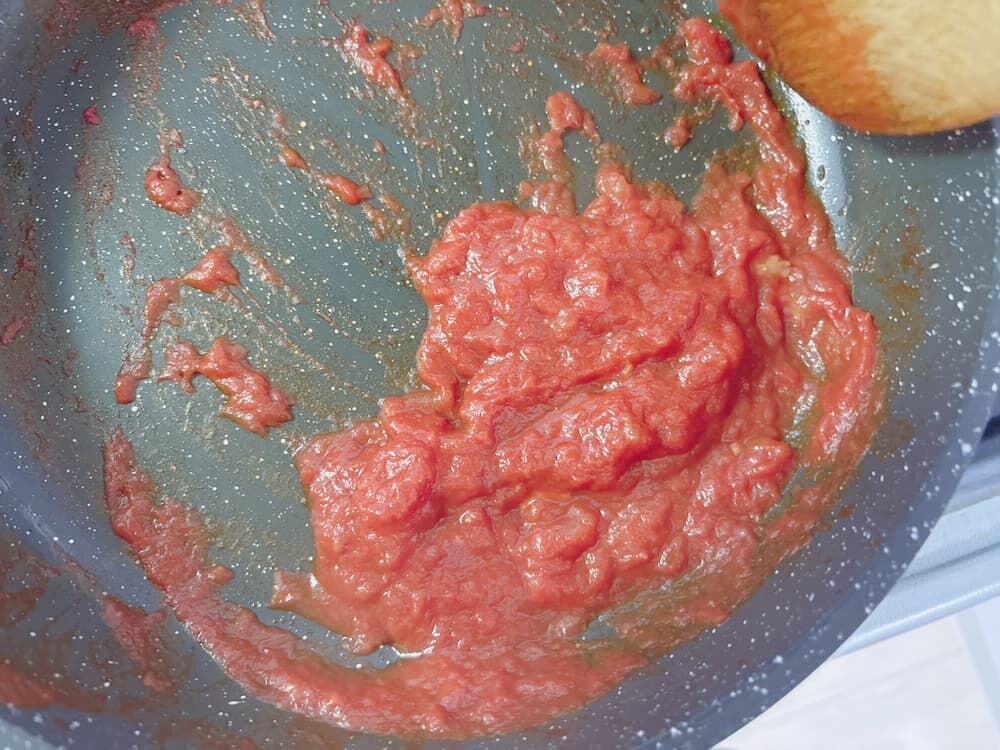 煮詰めたトマトソース