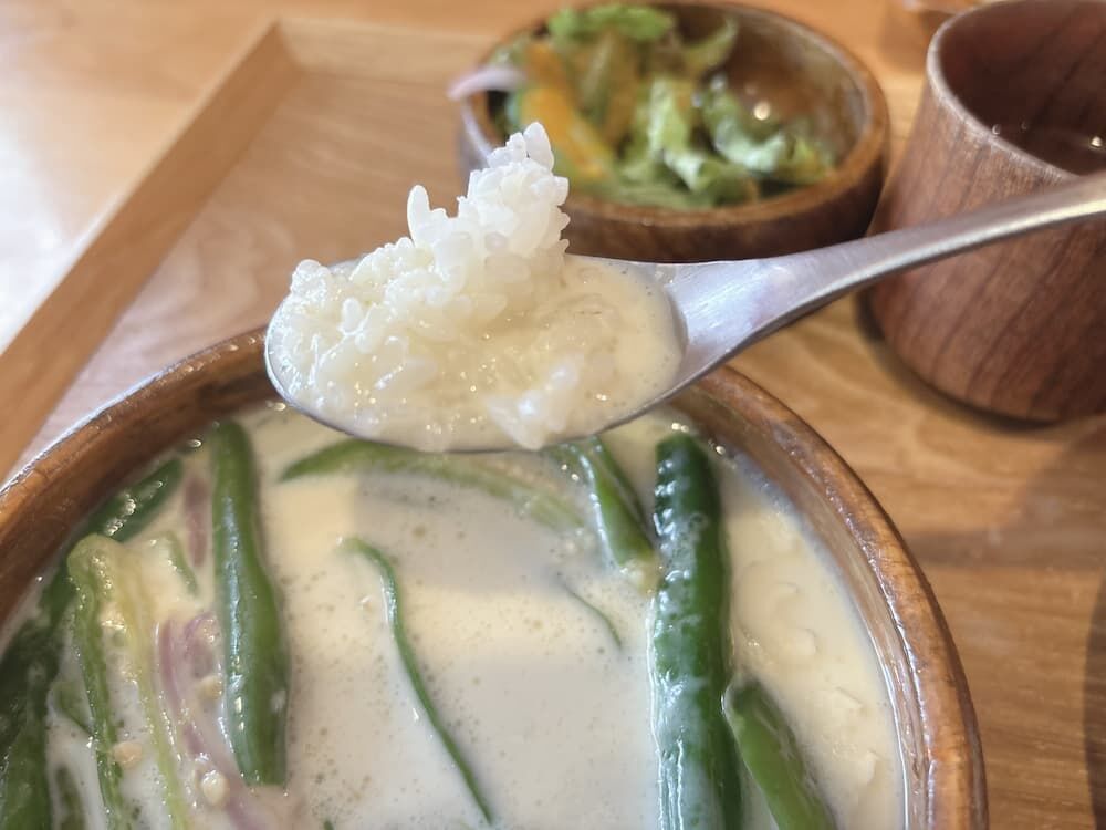 ブータン料理レストランLASOLA　ラソラ　エマダツィの写真　ランチセット　ごはん