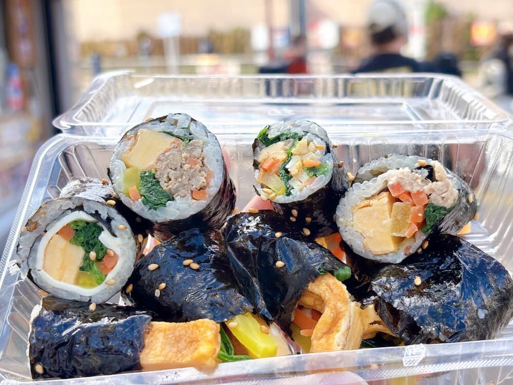 新大久保　韓国グルメ　食べ歩き　写真　明洞ちびのり巻　ちびのり巻盛合せの断面