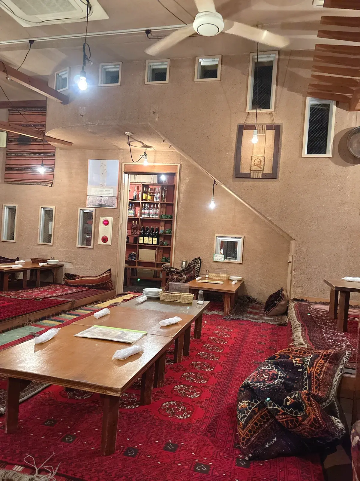 パオキャラヴァンサライ 東中野 アフガニスタン料理 店内