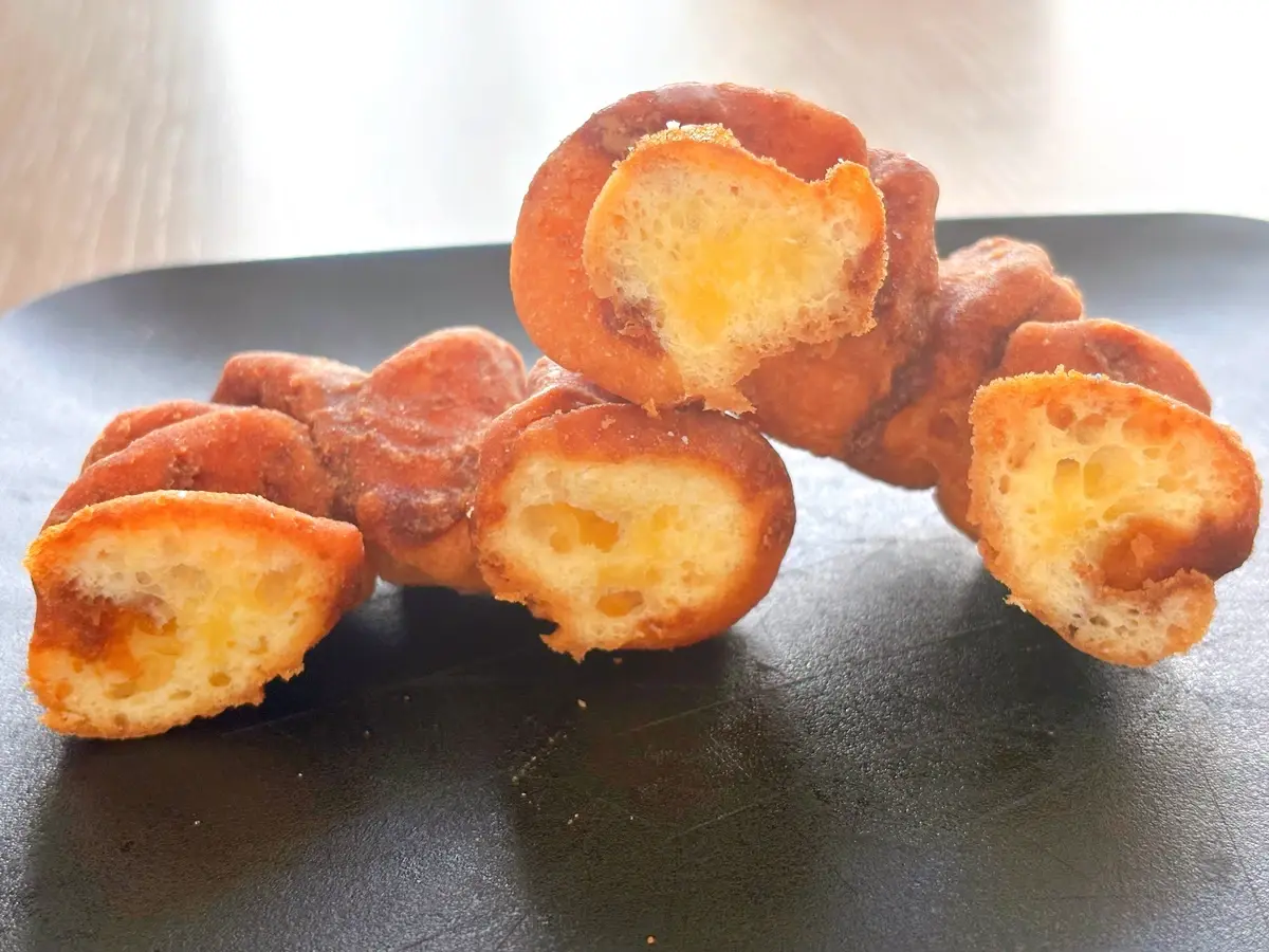 ジャックインザドーナツ　カヌレドーナツ　フランス　断面の写真