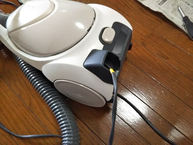 調子が悪い掃除機を分解して内部の状態を確認してみた - 暮らしの土台