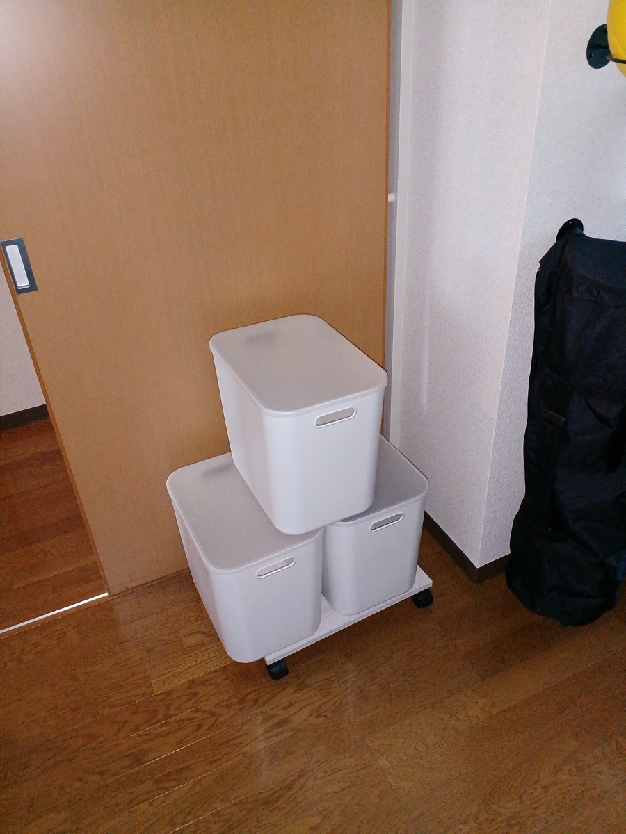 無印良品】「2リットル入りのペットボトルのお水の保存ケース」として