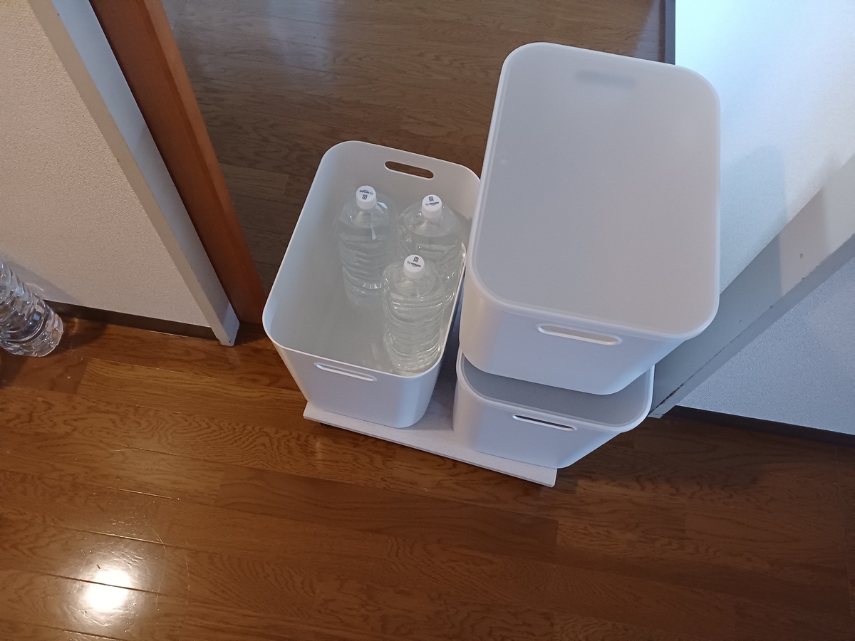 無印良品】「2リットル入りのペットボトルのお水の保存ケース」として