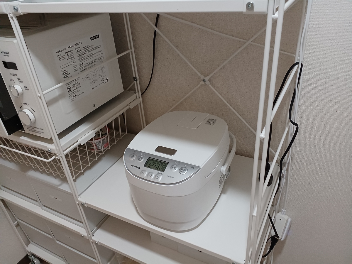 TOSHIBA】手入れもデザインもシンプル！扱いやすい炊飯器(RC-10HW)の話