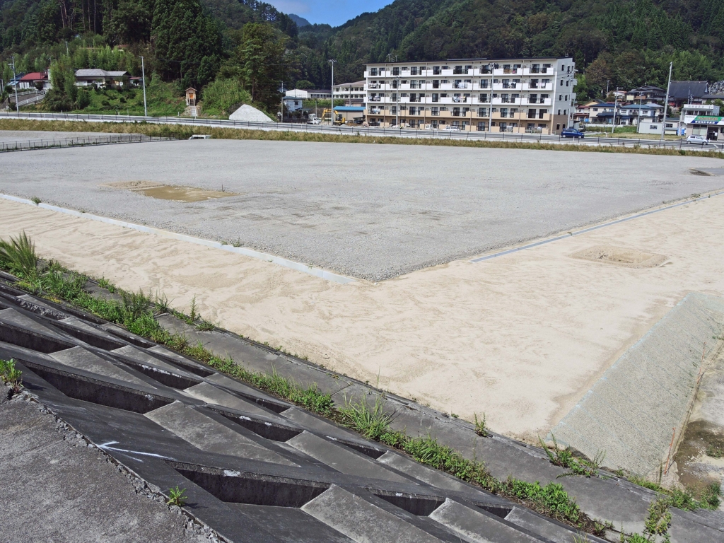 田老防潮堤から集団移転アパート（宮古市）-1-16.09
