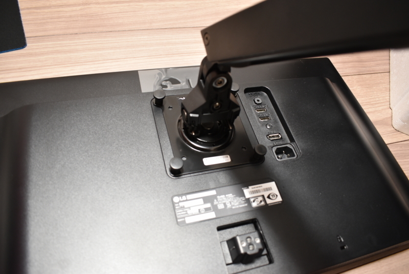 おすすめモニターアームはやはりエルゴトロン？実はOEMのHP製モニター