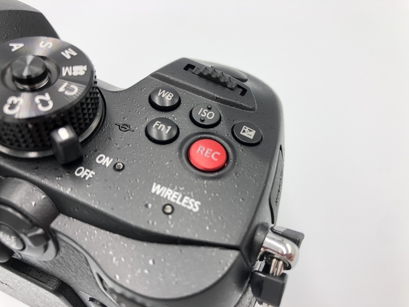 gh5s レンズ2つ、スペアバッテリー付き　有名YouTuber使用品 GH5S レビュー】YouTuber御用達カメラGH5の派生モデルGH5Sの実力派