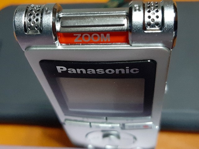 その他 Panasonic RR-XS470-S Amazon.com: Panasonic IC RECORDER (8GB) RR-XS470-S (SILVER