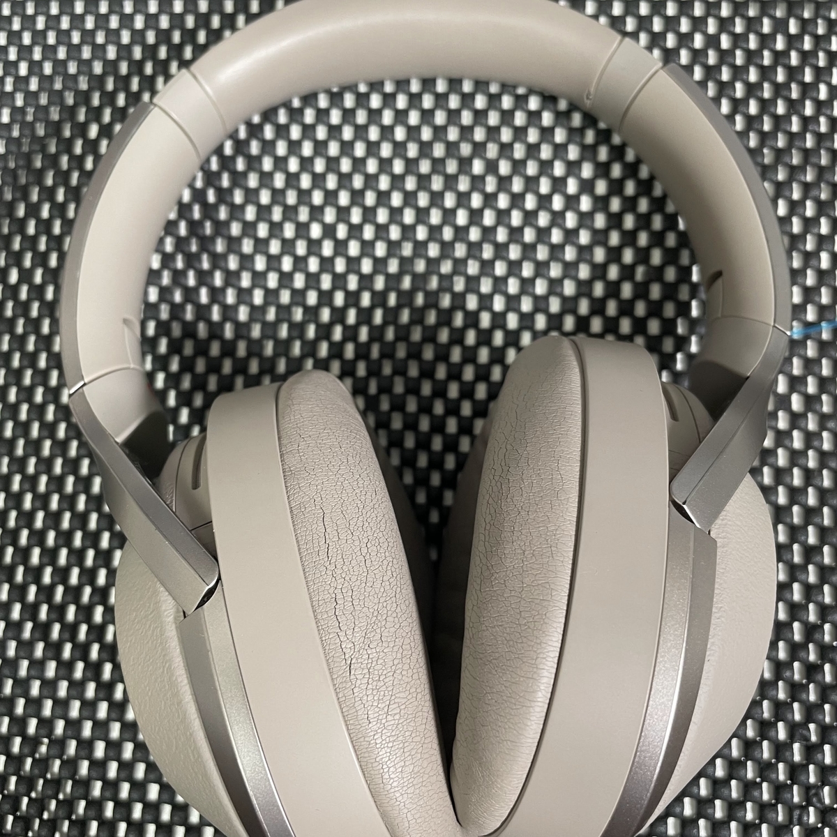 SONY『WH-1000XM2』スライダー部分の交換してみるよ! - Sat03 Labs SONY『WH-1000XM2』スライダー部分の交換してみるよ! - Sat03 Labs