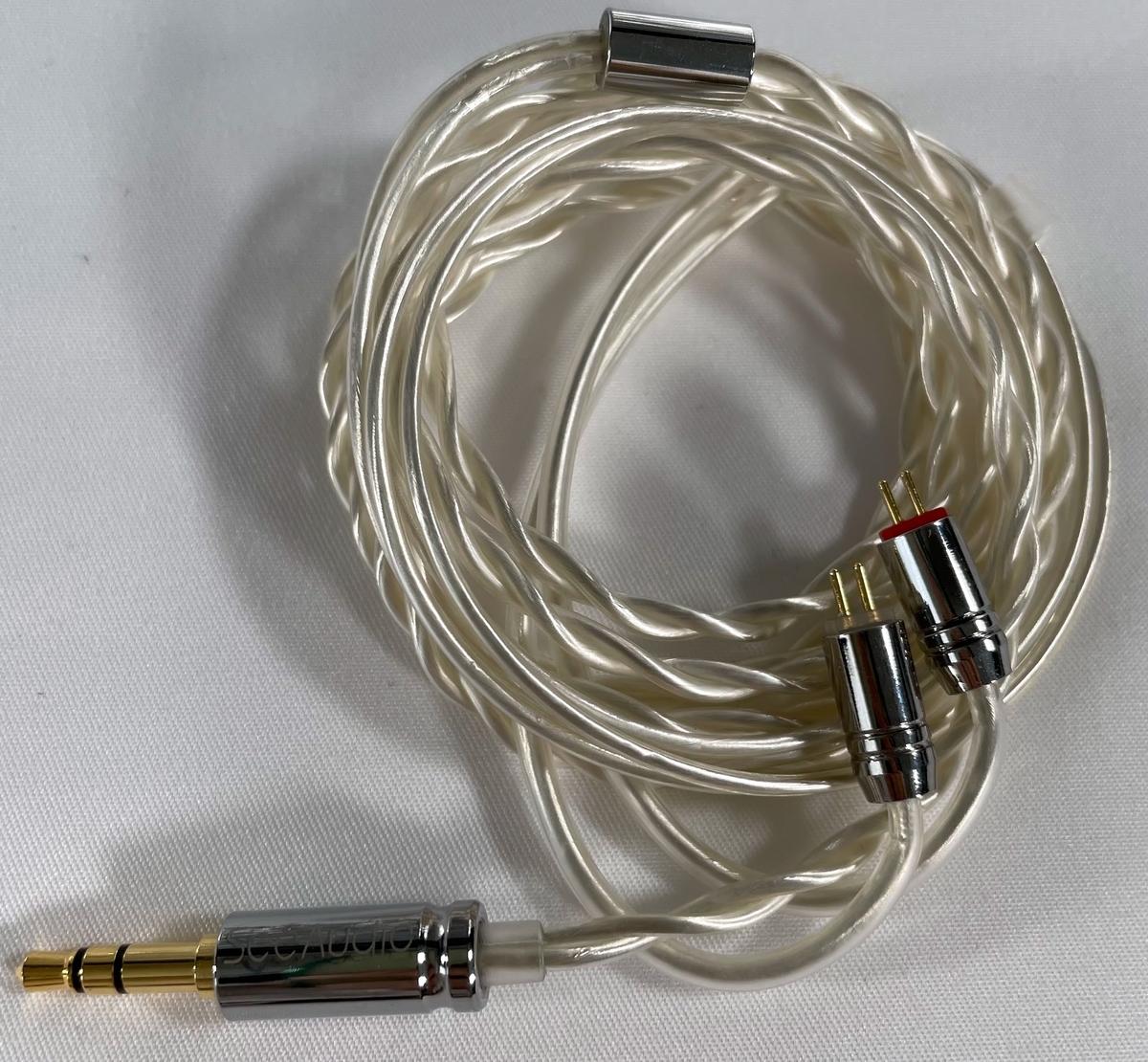 See audio 『YUME 2』レビュー。音色も筐体もピカピカのブライト