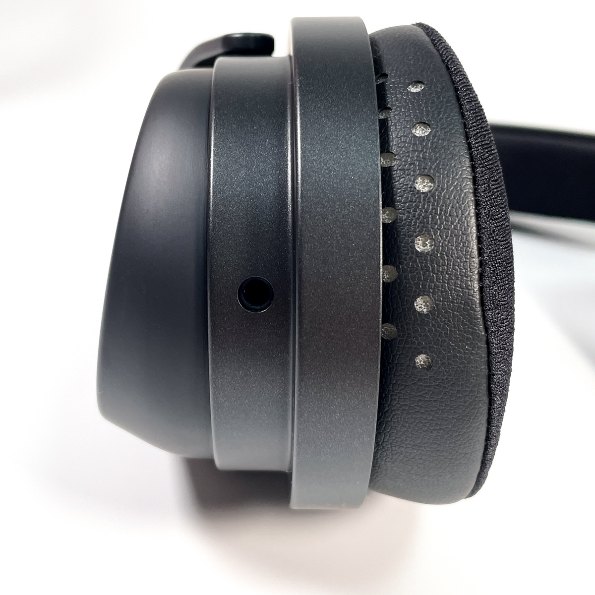 水月雨（MOONDROP）『JOKER』レビュー。クリアに響く密閉型モニター