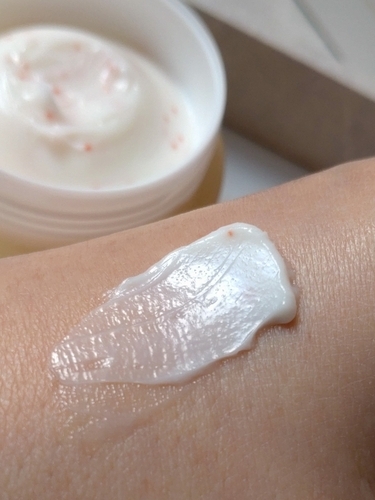 ナリス化粧品『アンティミリ Wオイルイン クリーム』使ってみました