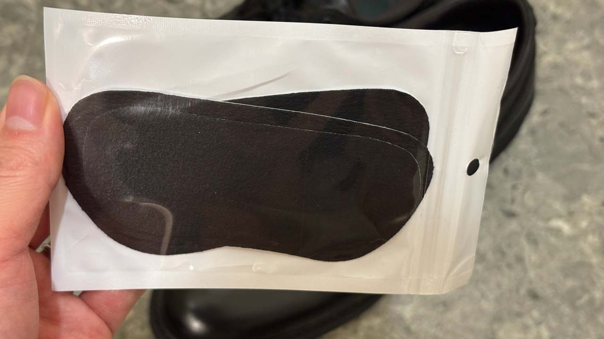 商品パッケージに入った靴補修用のパッチセット