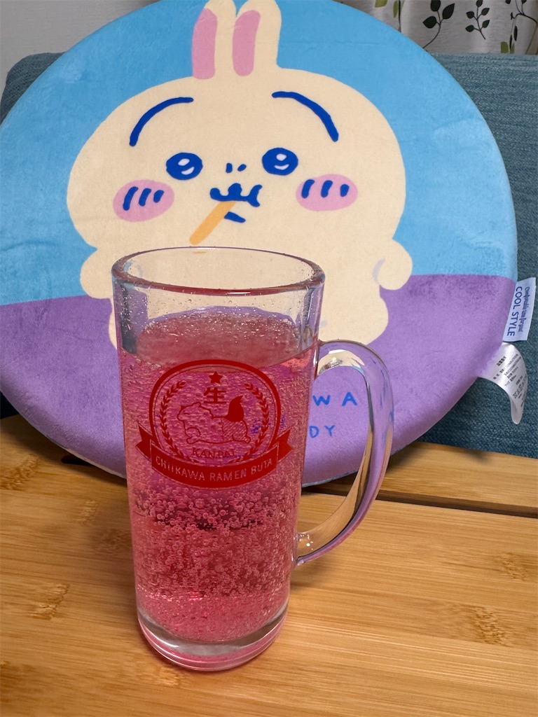 クリスマス特設コーナーで発見！【ちいかわシャンメリー 2024