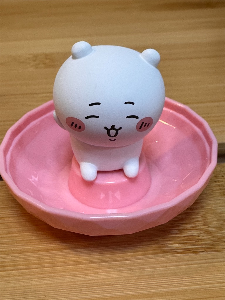 ちいかわ うさぎ ジェムリーズ ちいかわ』がガシャポン「ジェムリーズ」シリーズに登場