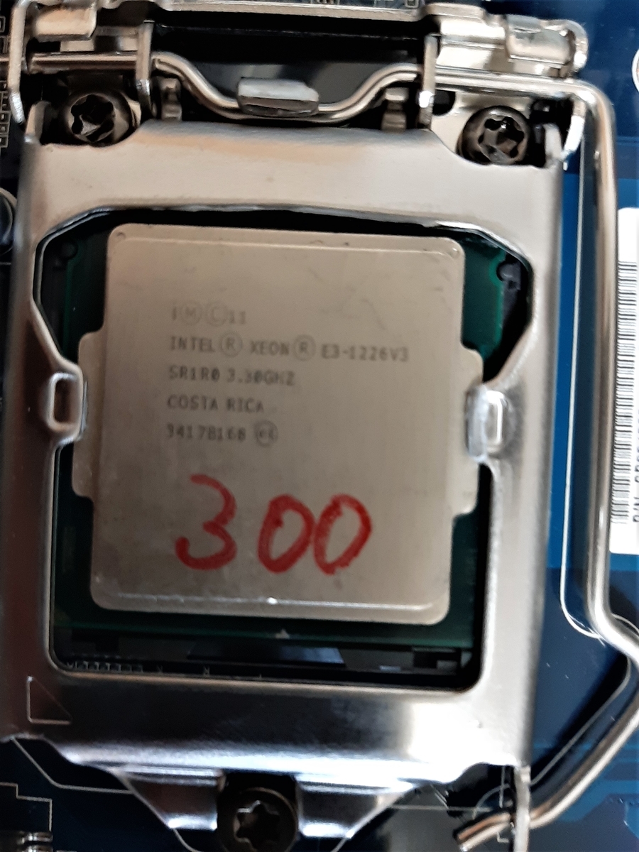 富士通 ESPRIMO B532/G】ジャンク品を魔改造!? CeleronからXEONへ 